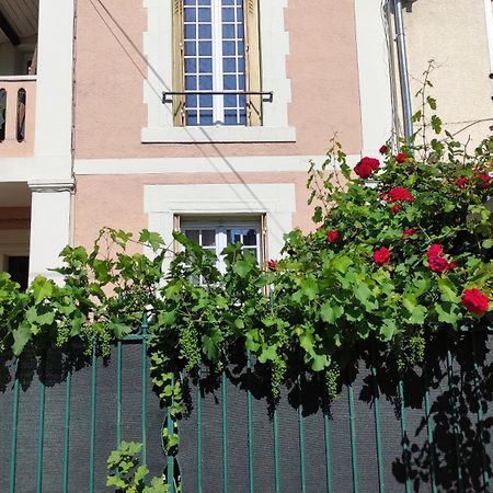 Maison Des Peupliers Bondy Exterior photo